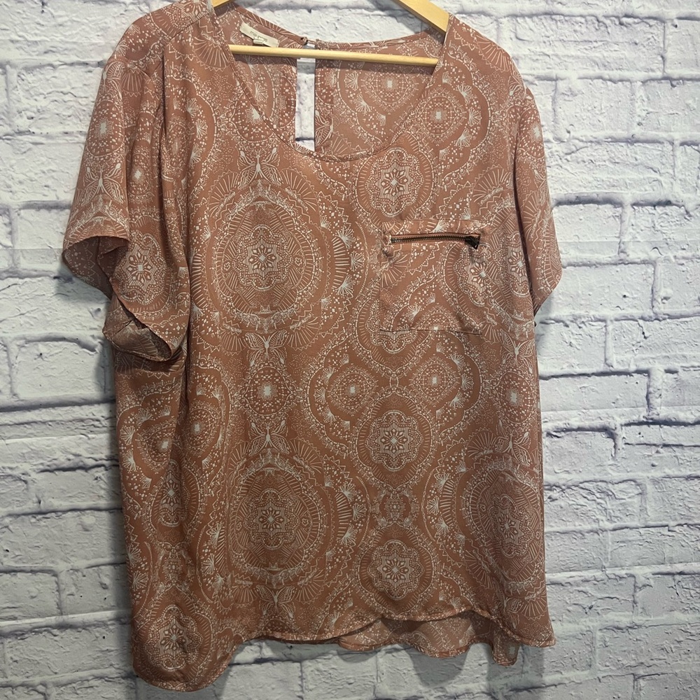 Maurices 3x pink Patterned Blouse